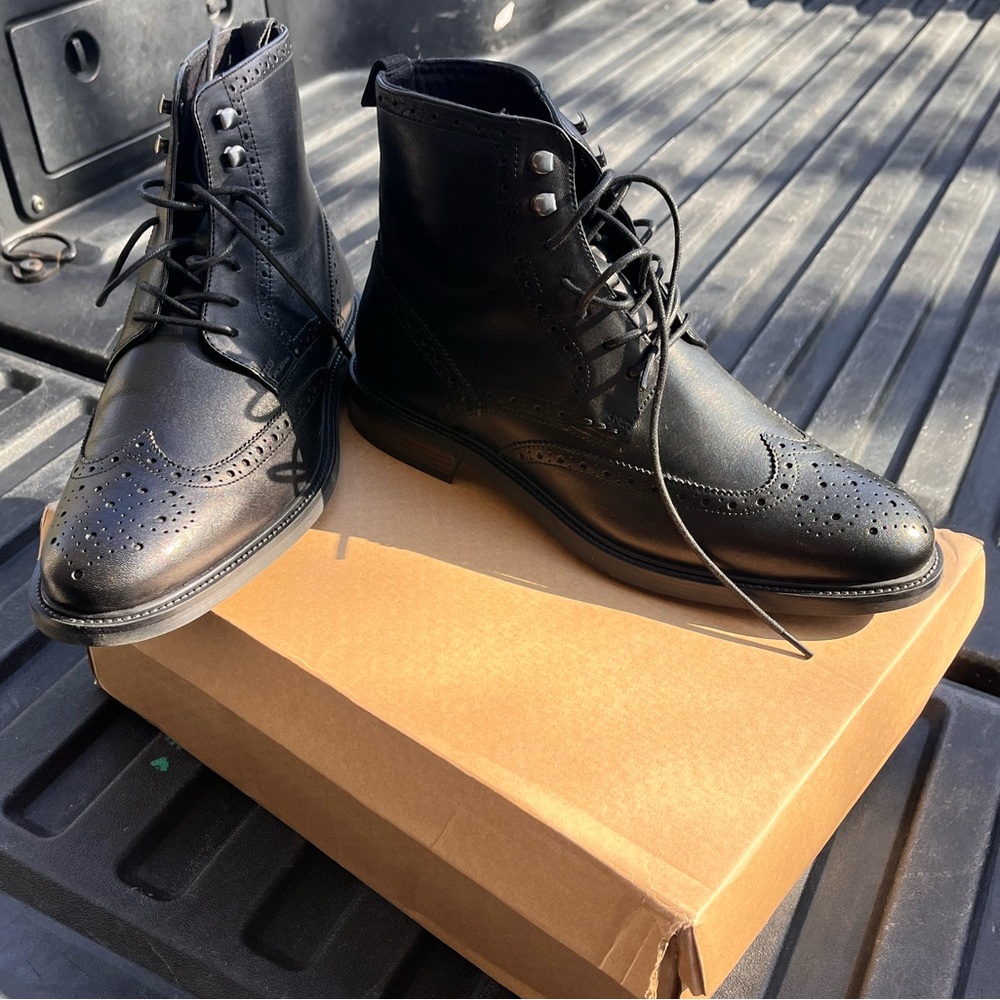 Wingtip boots - Picture 3 of 5